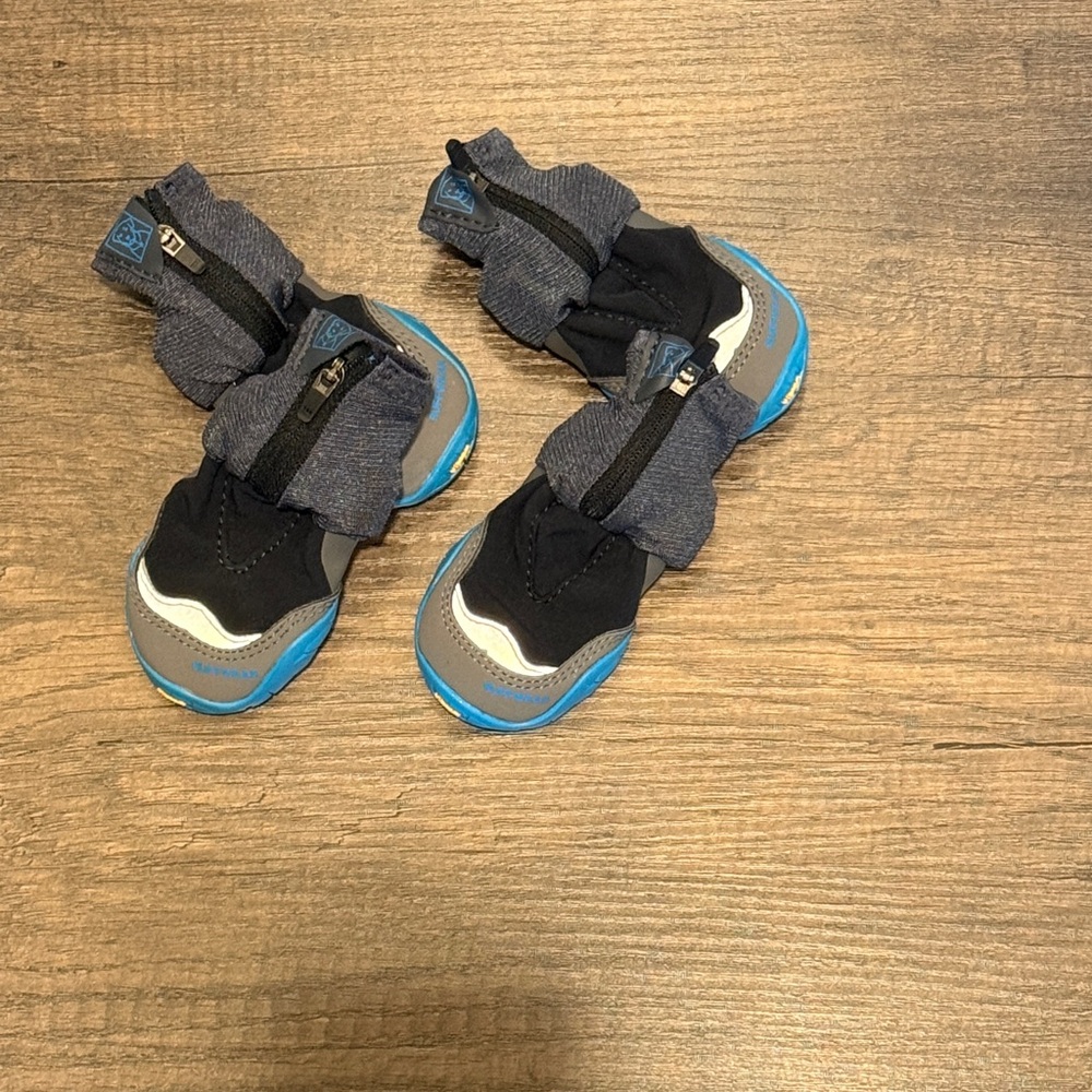 Ruffwear Polar Trex™ Winter Dog Boots - Set of 4